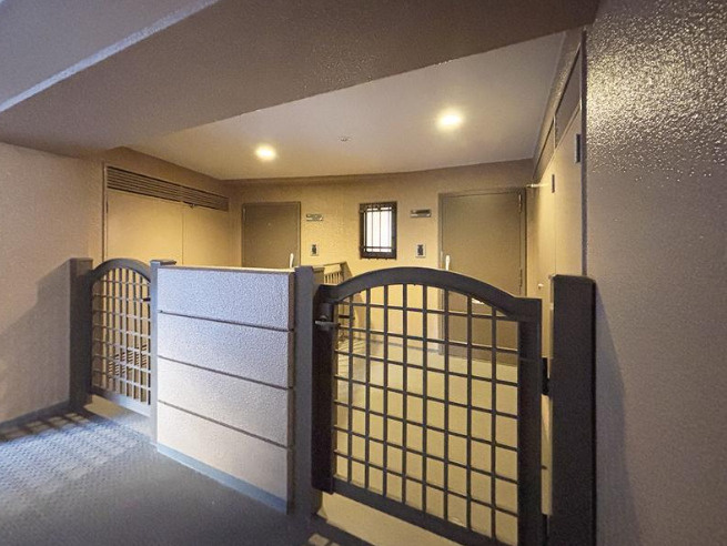 アルファスシティ大島の玄関