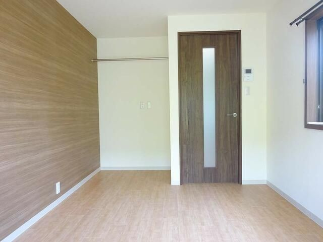 光ハイツの洋室