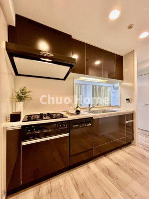 【キッチン】 | リリーベル墨田リバーコースト | ワイドで収納豊富なシステムキッチン