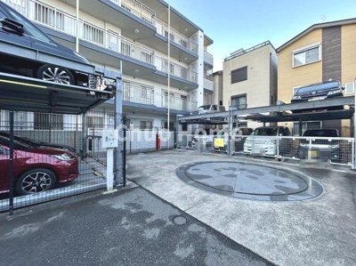 【駐車場】 | リリーベル墨田リバーコースト | 【敷地内駐車場】最新の空き状況や費用などの詳細は担当スタッフまでお問い合わせください。