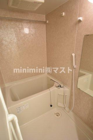 ラナップスクエア堺筋本町の浴室