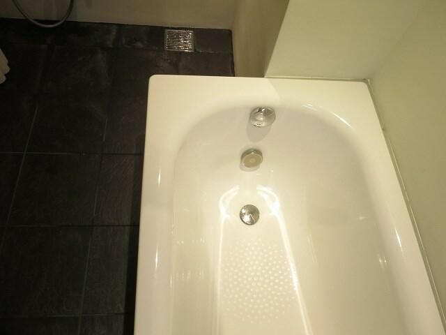 よつわビルの浴室