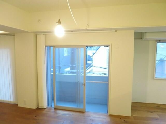 よつわビルの内装