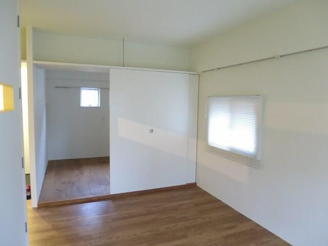 よつわビルの寝室