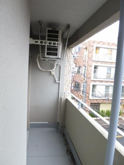 よつわビルのバルコニー