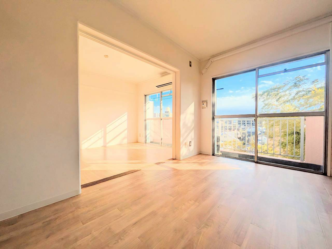 ニッコクハイツの居間・リビング