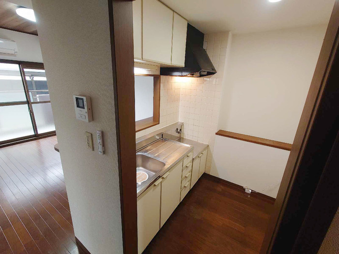 クレスト西添のキッチン