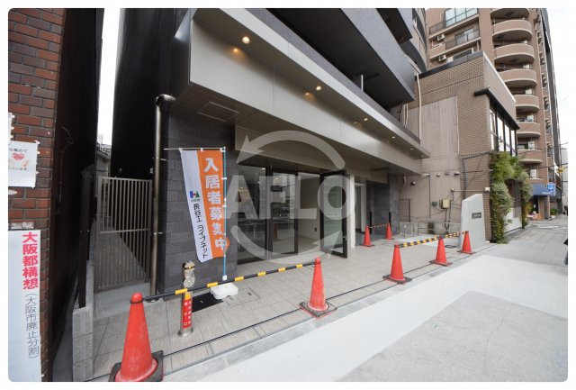 ヴィラ・セレーノ玉造本町　真田山小学校のエントランス|ヴィラ・セレーノ玉造本町　エントランス