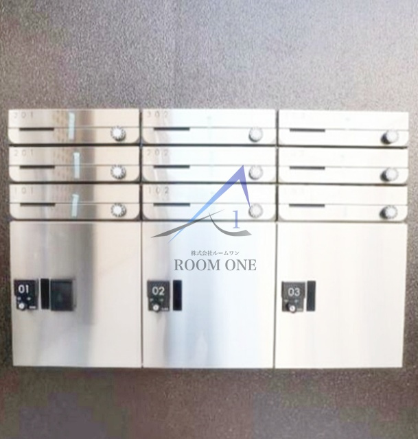 ヴェルメ江北のその他共用部分|集合ポストと宅配ボックスです。