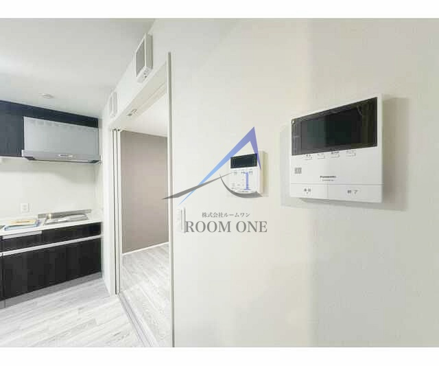 オルキス北千住のセキュリティ|モニター付きインターホンです。