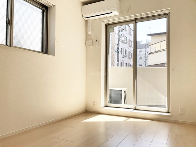 ＡＬＩＶＩＯの居間・リビング|2面採光の角部屋☆