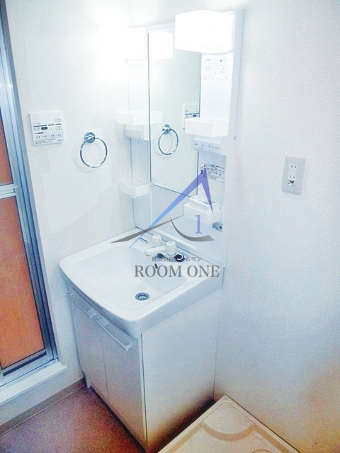 b’CASA OJIの洗面所|洗面台です。