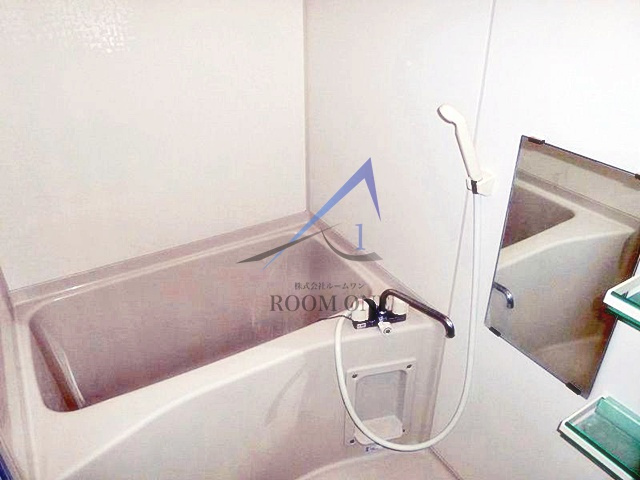 b’CASA OJIの浴室|お風呂です。