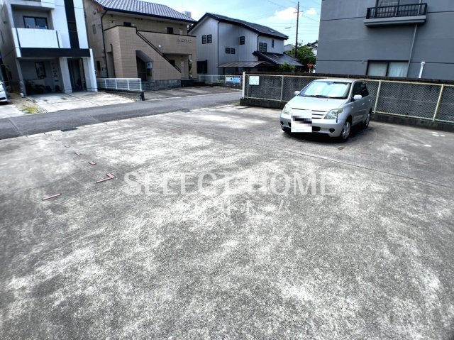 【駐車場】 | サンフォレスト森 | カースペースがあります