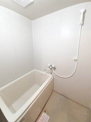 【浴室】 | リバーサイド曲野Ａ | ゆったり過ごせるお風呂です