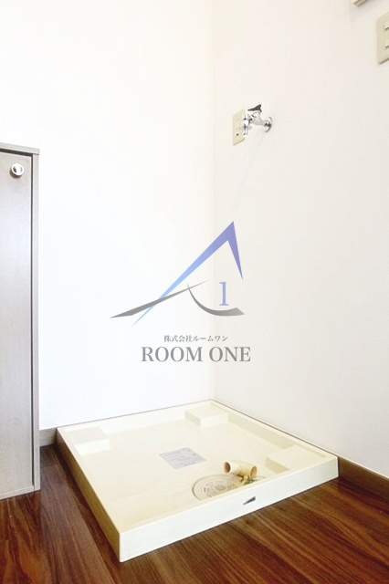 ハウスアウルの設備|洗濯機置き場です。