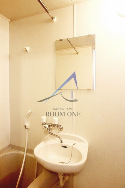 ハウスアウルの洗面所|洗面台です。