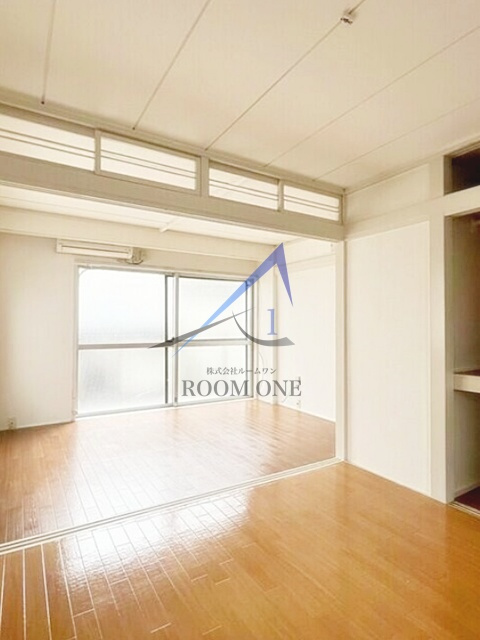 海野ハイツの居間・リビング|洋室のお部屋です。