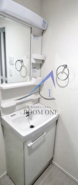 シャルムの洗面所|独立洗面台です。