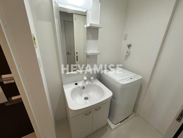 デ・クメール福田町の洗面所|※室内画像は別号室のもの。