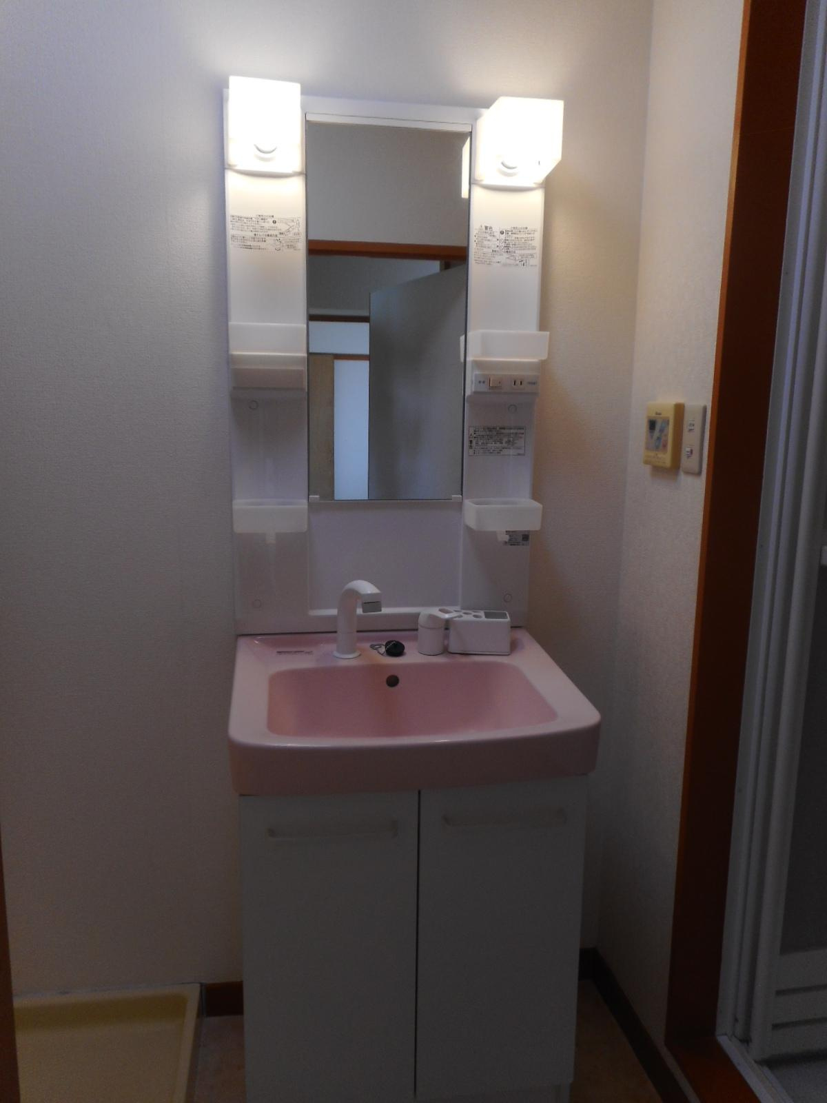 木瀬川リバーサイドマンションの独立洗面台