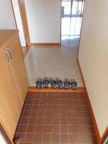 木瀬川リバーサイドマンションの玄関