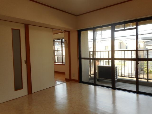 木瀬川リバーサイドマンションの居間・リビング