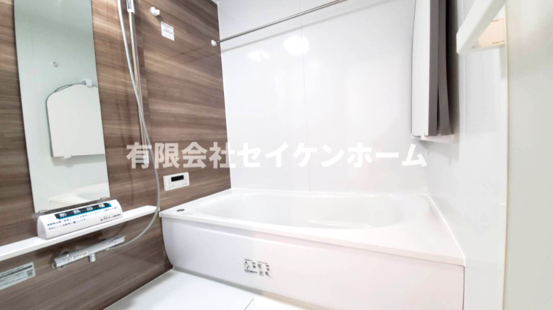 羽生市加羽ケ崎　新築住宅（平屋建て）太陽光パネル搭載の浴室