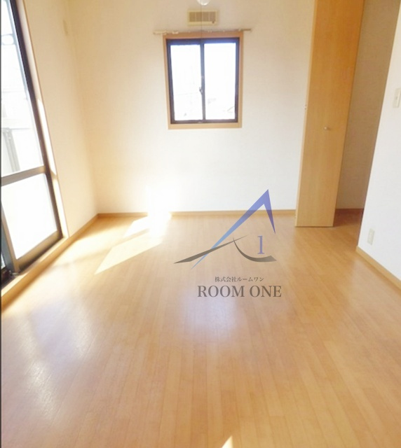 ティアラの居間・リビング|洋室のお部屋です。