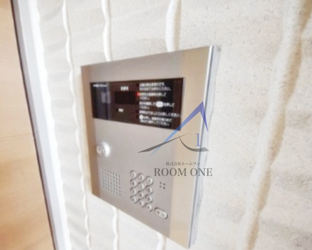 Ｌｏｖｅｌｙ　Ｒｏｓａのセキュリティ|オートロックです。