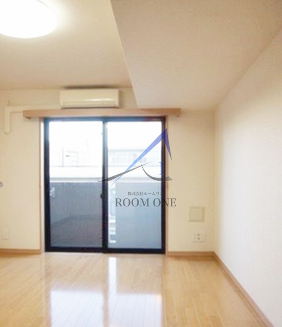 ルーブル神楽坂参番館の居間・リビング|洋室のお部屋です。