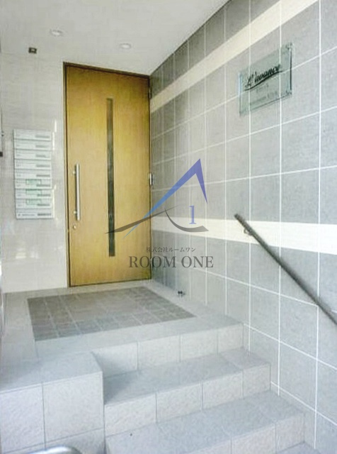 ラヴァンスのエントランス|エントランスです。