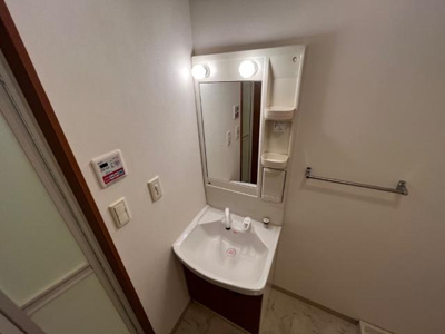 【洗面所】 | ファーストヴィレッジヒル | 洗髪洗面化粧台（イメージ）