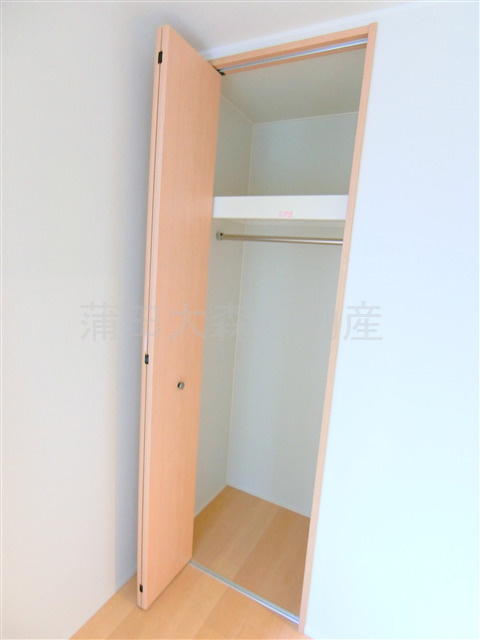 グレース・カーサの収納|収納　クローゼット①