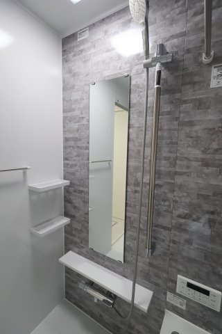 《仲介手数料無料》久喜市久喜東４丁目22-29新築一戸建てグラファーレの浴室