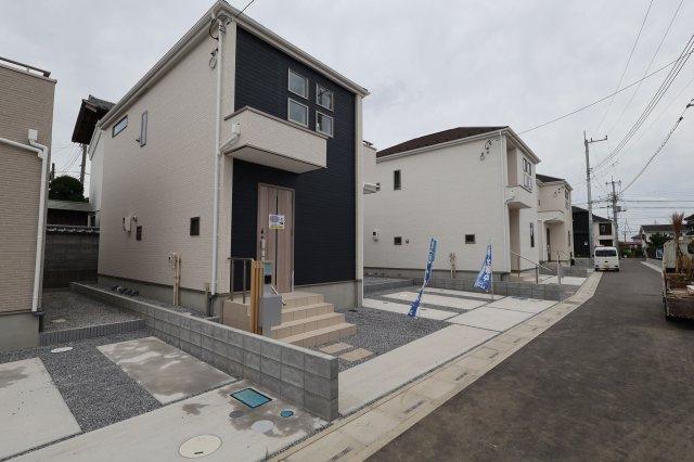 《仲介手数料無料》久喜市久喜東４丁目22-29新築一戸建てグラファーレの外観|2026年6月22日 14:15 曇り