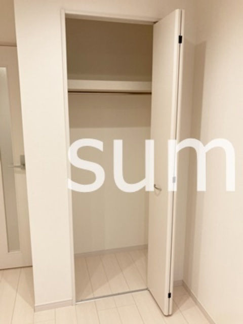 リブリ・ロッソの収納|クローゼットタイプの収納です。