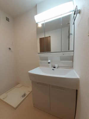 【洗面所】 | カーサハル | 使いやすい洗面所です