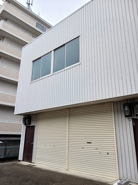 中島河原田町倉庫付事務所の外観