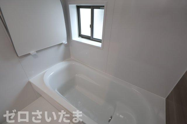 《仲介手数料無料》久喜市久喜東４丁目22-29新築一戸建てグラファーレの浴室