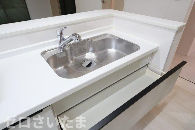 《仲介手数料無料》久喜市久喜東４丁目22-29新築一戸建てグラファーレのキッチン