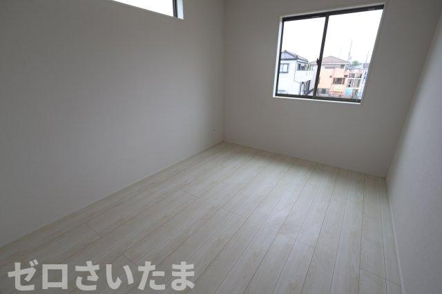 《仲介手数料無料》久喜市久喜東４丁目22-29新築一戸建てグラファーレの洋室|2階 6帖