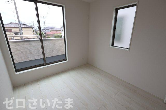 《仲介手数料無料》久喜市久喜東４丁目22-29新築一戸建てグラファーレの洋室|5.25帖