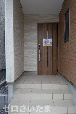 《仲介手数料無料》久喜市久喜東４丁目22-29新築一戸建てグラファーレの玄関