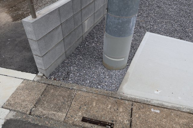 《仲介手数料無料》久喜市久喜東４丁目22-29新築一戸建てグラファーレのその他|敷地内に電柱が入っています。