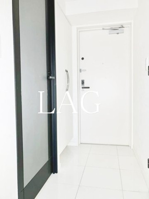 【玄関】 | コンパートメント東京中央 | 玄関です。