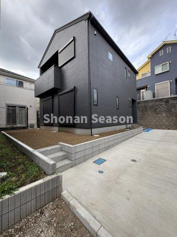 【外観】 | 土地約40坪の広い庭付き一戸建て◎
ガーデニング・家庭菜園が楽しめますよ♪