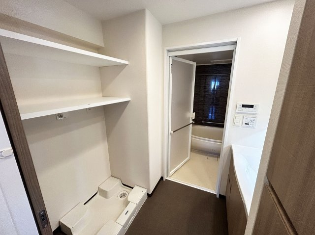 プレサンスロジェ国際通りレーヴタワーの独立洗面台|那覇市売マンション｜プレサンスロジェ国際通りレーヴタワー｜アイランドリゾート沖縄