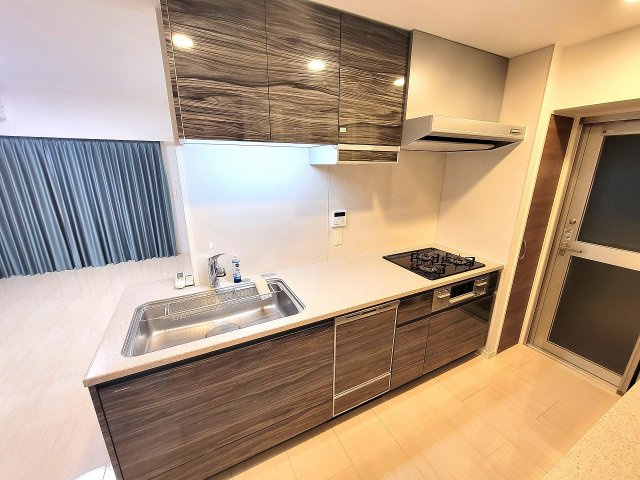 プレサンスロジェ国際通りレーヴタワー|那覇市売マンション｜プレサンスロジェ国際通りレーヴタワー｜アイランドリゾート沖縄