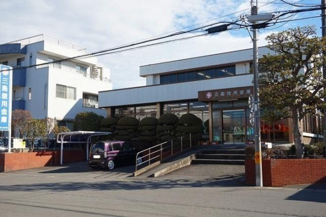 平松ハイツ　弐番館の周辺